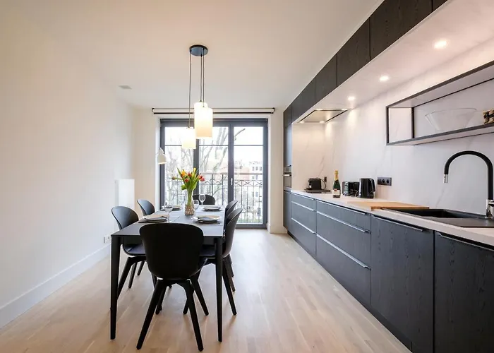 Fabulous In Chatelain Area Brussel