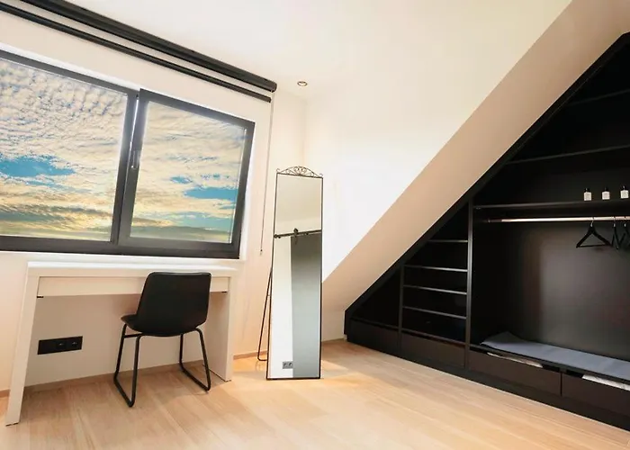 Palace Expo Διαμέρισμα *