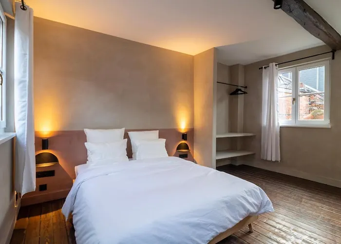 Charming House In Le Sablon Bruxelles