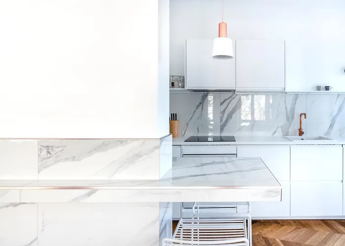 アパート Moliere Design