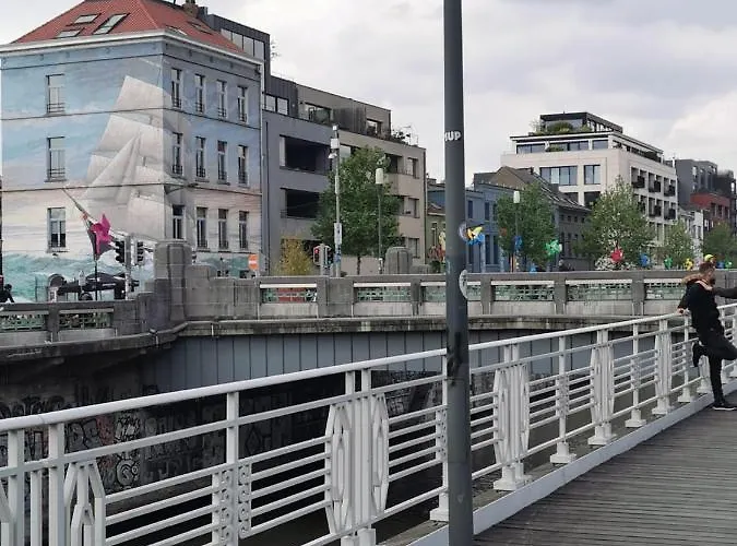 Cosy With Canal View