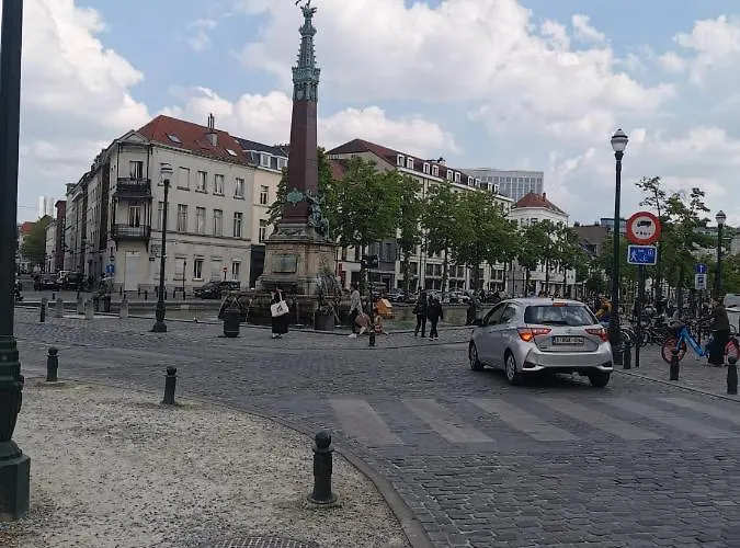 Апартаменты Cosy With Canal View