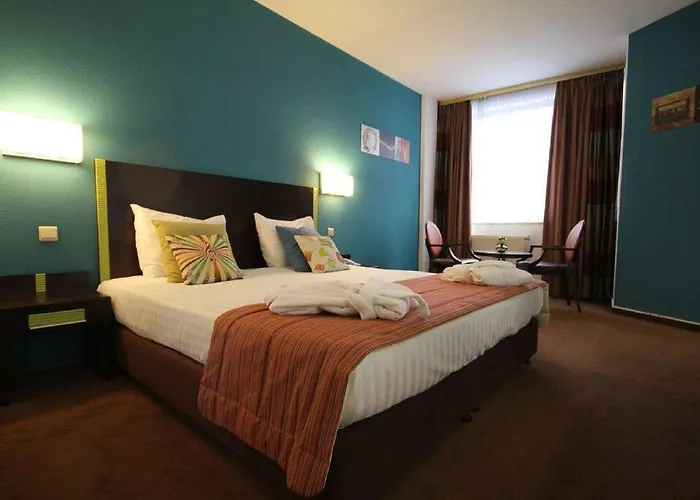 Floris Arlequin Grand-place Otel 3*