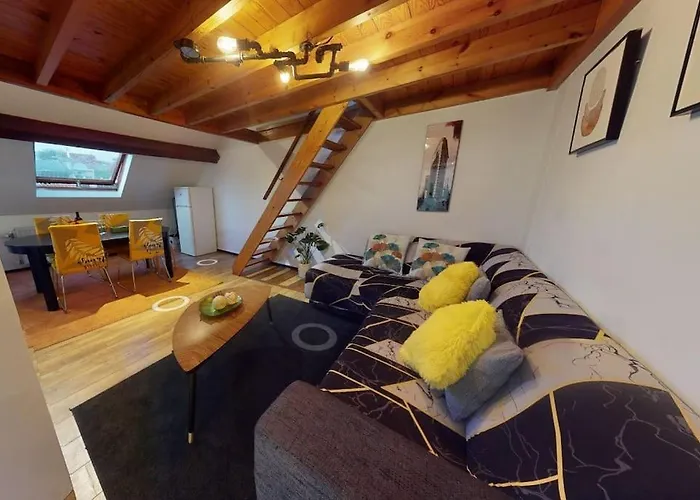 2 Bedroom With A Rooftop Terrace On 3rd Floor Brüsszel