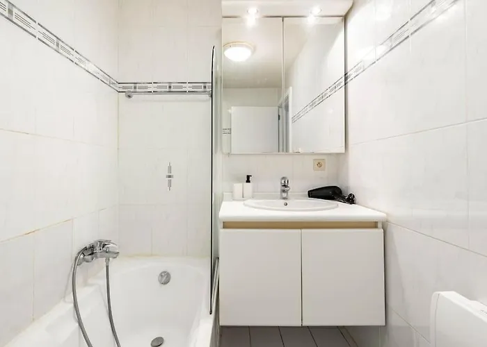 Beautiful 1br/1bar In E.u. District *