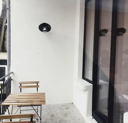 Comfortable Flat Close To Flagey Apartmán *