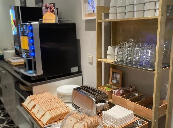 Safestay Grand Place ホテル 3*