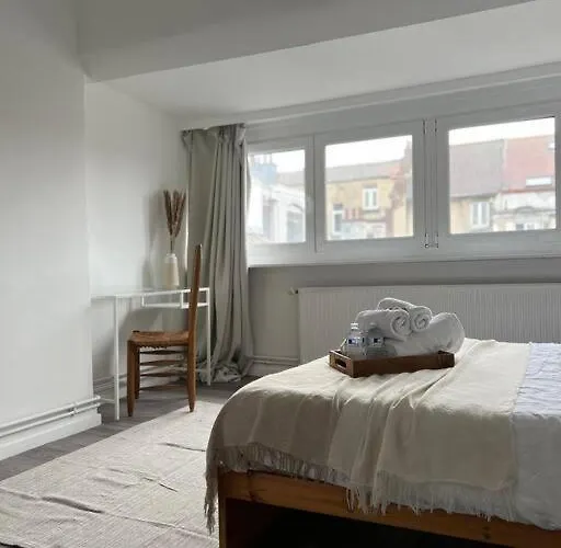 Lovely 2-bedroom Duplex W/ Balcony In Daire