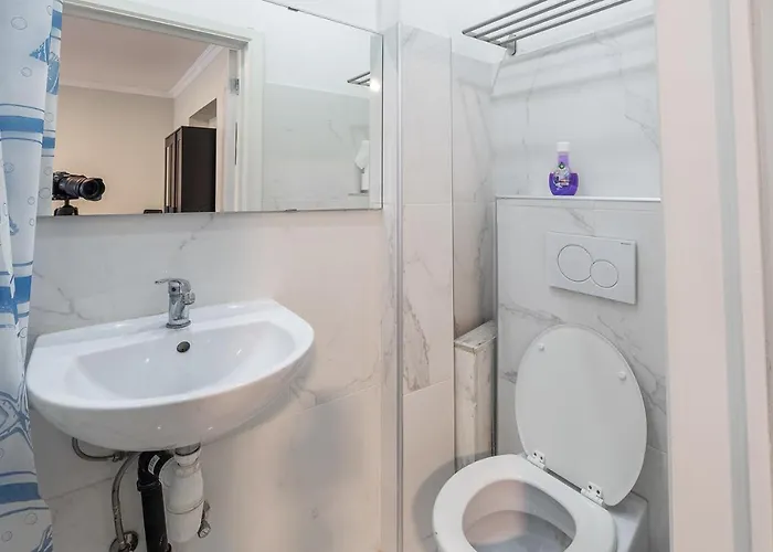 Dupont Gare Du Nord בריסל