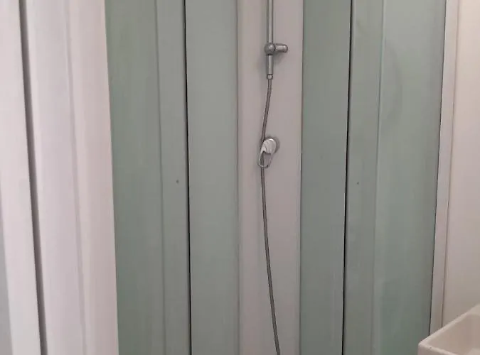 1 Bedroom Sleeps 4 Brussel