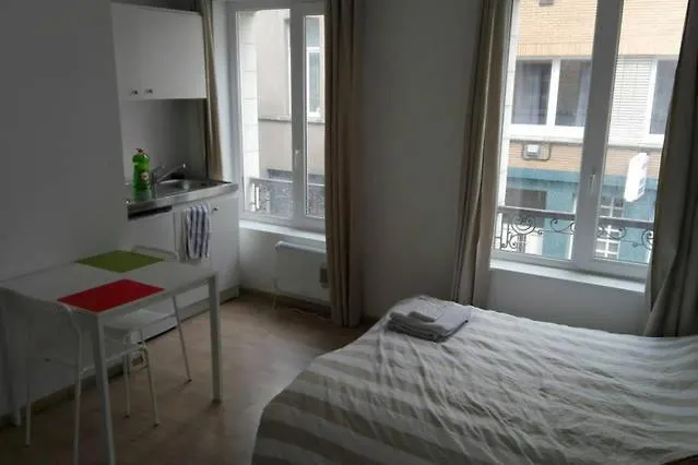 Close To Grand Place For 2 Διαμέρισμα