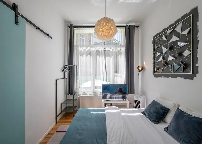 Superb 3 Bedroom & 3 Bathroom Duplex In Centre Brüssel