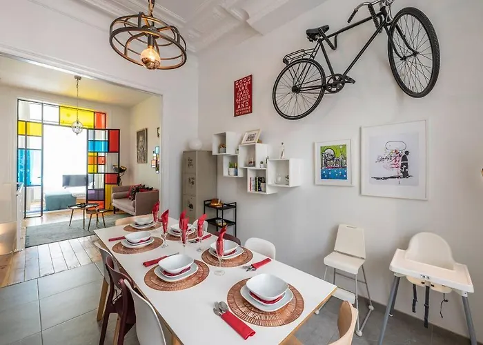 Superb 3 Bedroom & 3 Bathroom Duplex In Centre