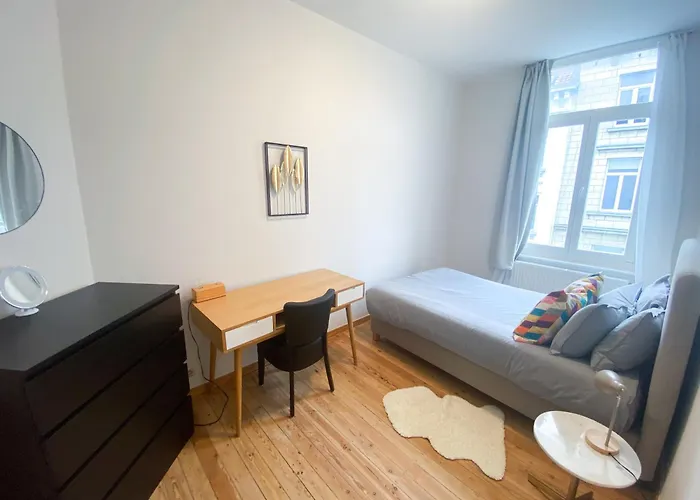 New Cozy In Porte De Hal Apartamento Bruselas