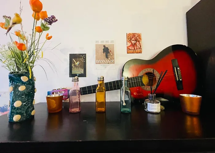 Quiet And Colorfull Flat In The Center Of Apartament