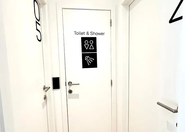 My Haus European Commision Отель типа 