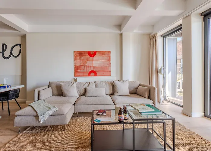 Sweett - Stassart Apartment