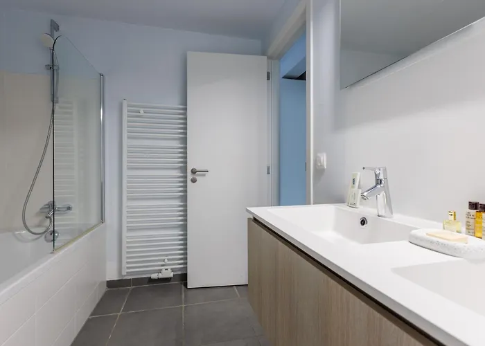 Sweett - Stassart Apartment