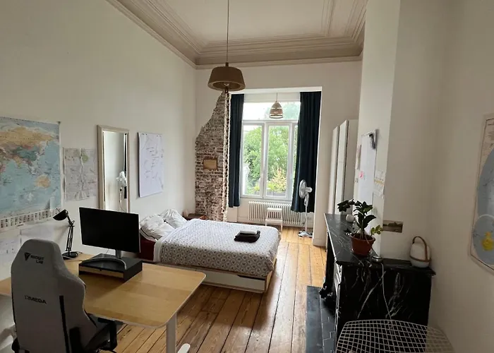 Arti Louise/flagey/centre *