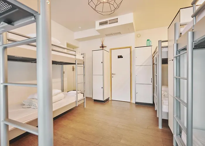 The Classic By 2go4 Grand Place Hotel