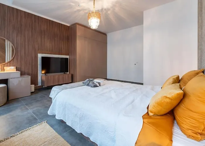 Lejlighed Luxueux 5 *