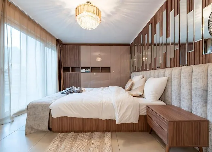 Lejlighed Luxueux 5 *