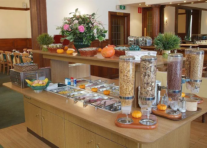 Hotel La Grande Cloche 3*