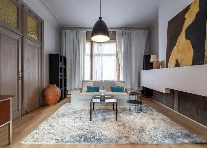 Apartment Spacious In Brussels, Large Private Garden