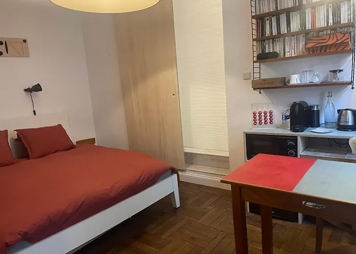 Δωμάτια σε οικογενειακή κατοικία Petite Impasse Privee