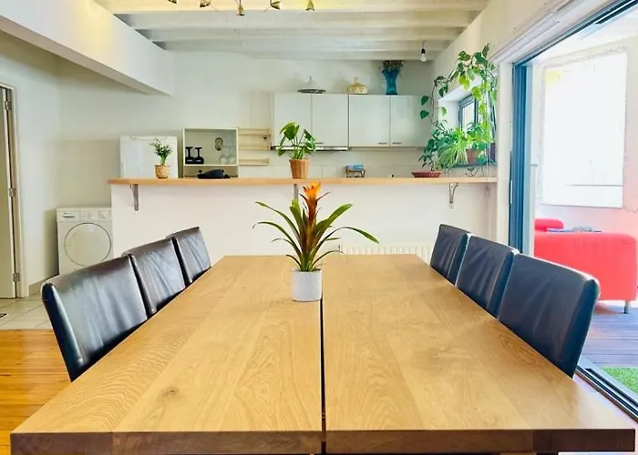 Oasis-spacious Loft In Excellent Location