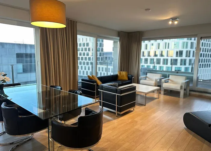 With Balcony In Center Apartamento