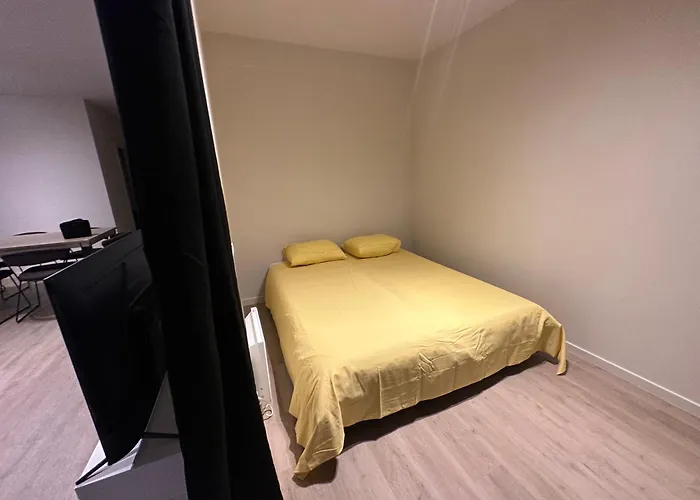 With Balcony In Center Apartmán *