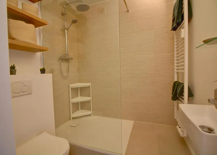 Avec Vue Panoramique Et Parking Gratuit * Bruksela