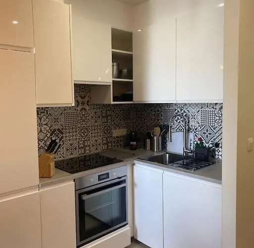 Avec Parking Gratuit Sur Place 5d Apartamento *