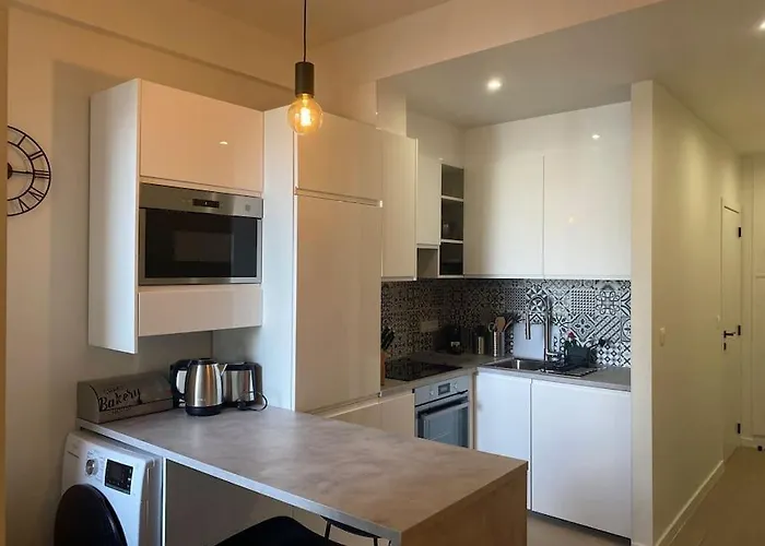 Avec Parking Gratuit Sur Place 5d