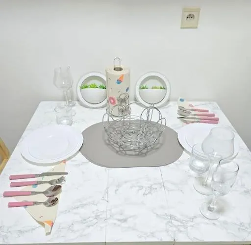 Glamorous In 布鲁塞尔