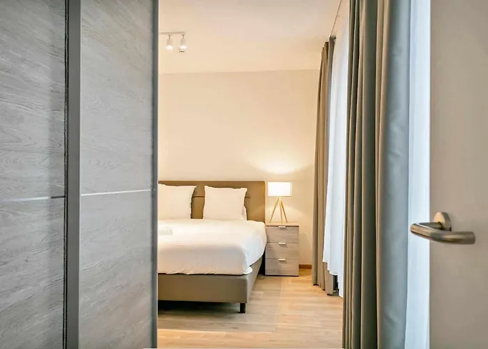 Two Bedroom With Amazing View In Center דירה *