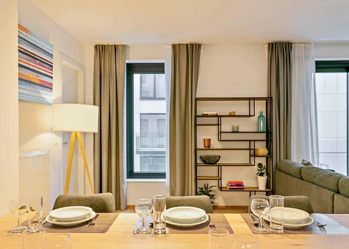 Two Bedroom With Amazing View In Center * בריסל