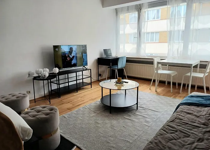 Prime Nest Cozy Eu Quarter דירה