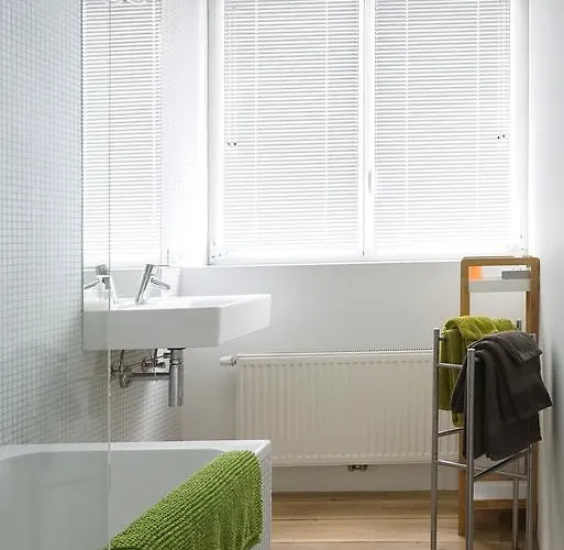 Bed & Breakfast & The 4*