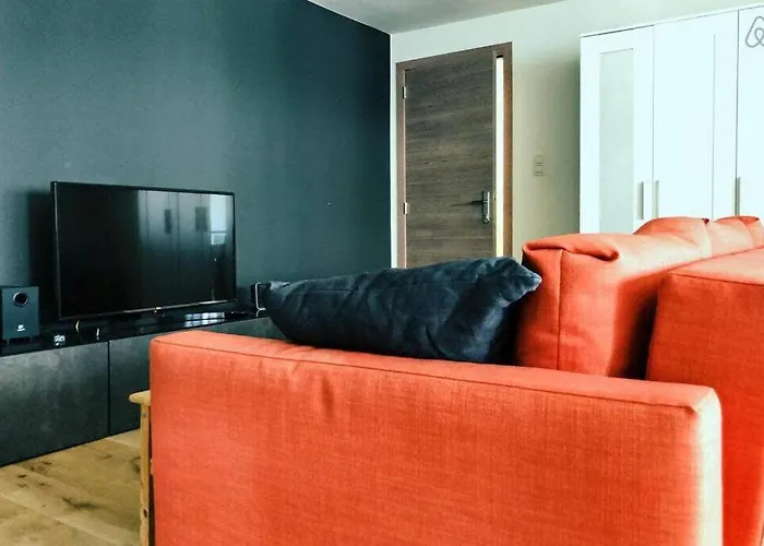 Fully Equipped Two Bedroom Schuman Area * Brussels