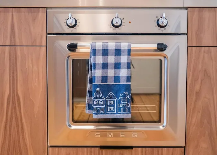 Self Check In For 2 In Heart Of Trendy Saint-gilles