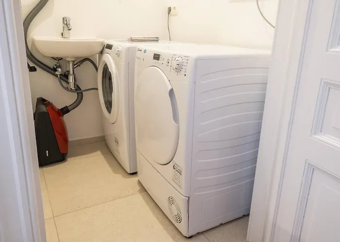 Self Check In For 2 In Heart Of Trendy Saint-gilles *