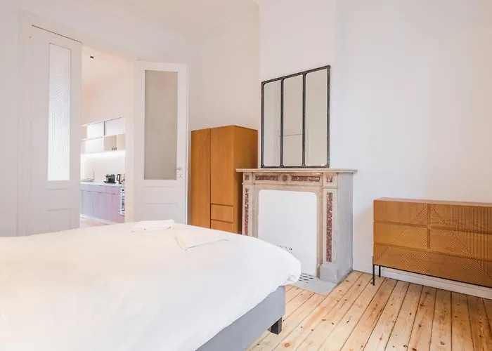 Self Check In For 2 In Heart Of Trendy Saint-gilles