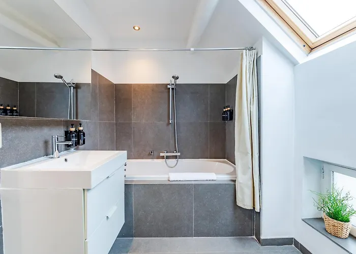 Modern Flat Near Grand Place * Брюссель