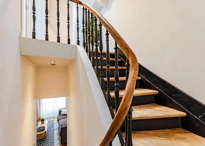 Modern Flat Near Grand Place Апартаменты Брюссель