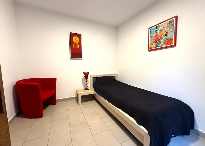 Апартаменты Situe A Woluwe-saint-lambert *