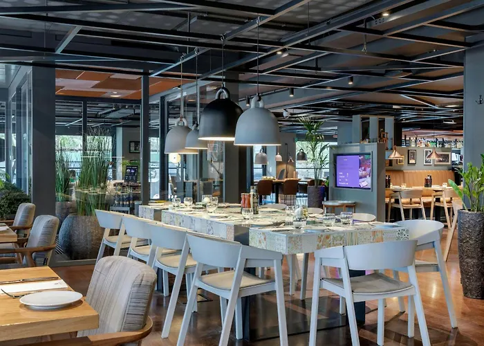 Courtyard By Marriott Eu Hotel 4*