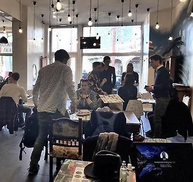 Midi 81 Hostel Brüssel