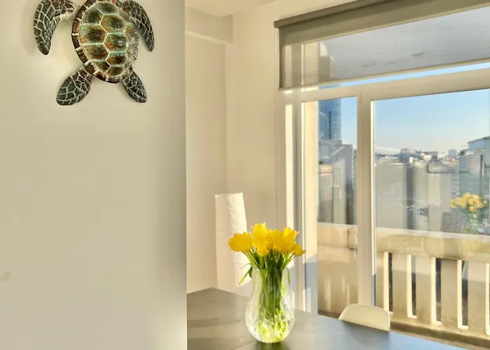 Lovely Loft In Panoramic View! Apartmán *